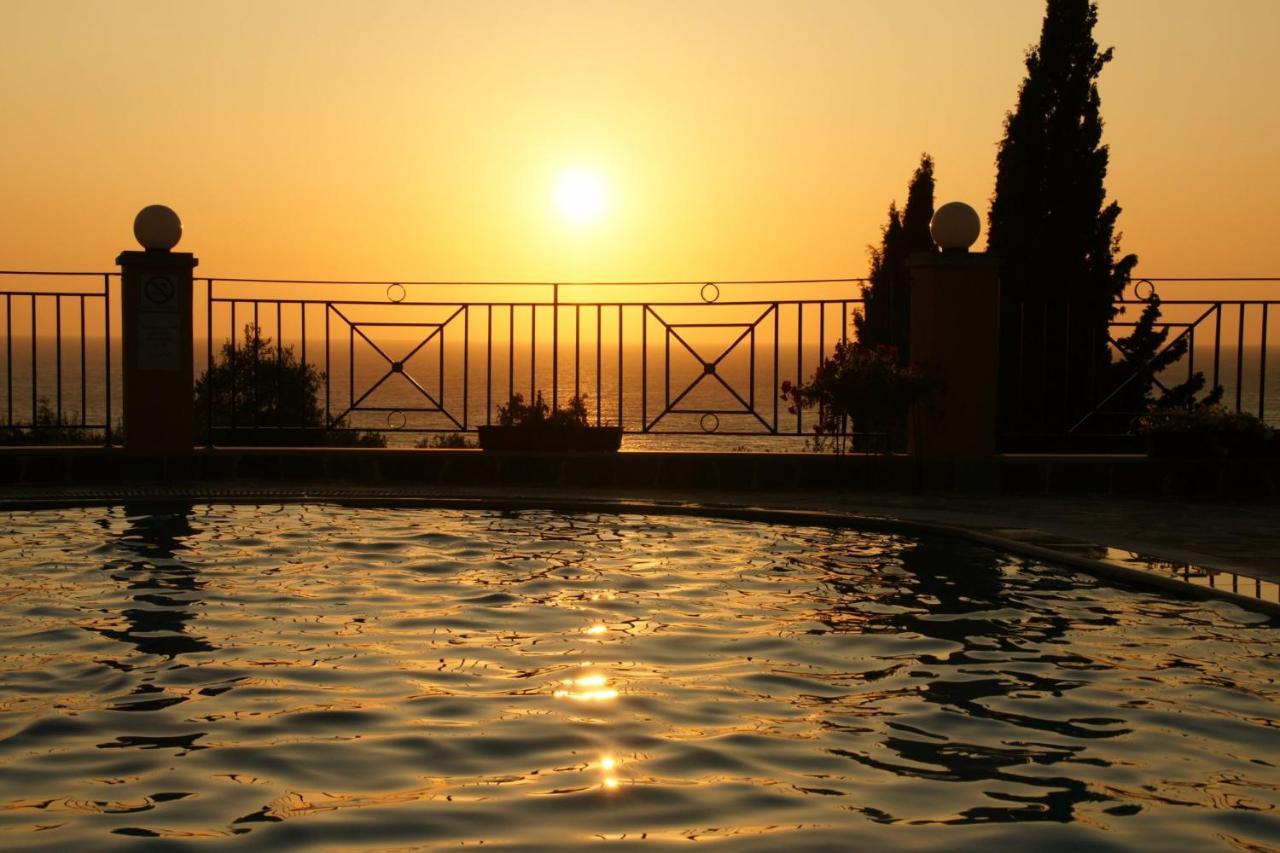 Dina'S Paradise Agios Gordios  Ngoại thất bức ảnh